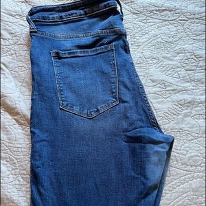 Gap High Rise Universal Legging